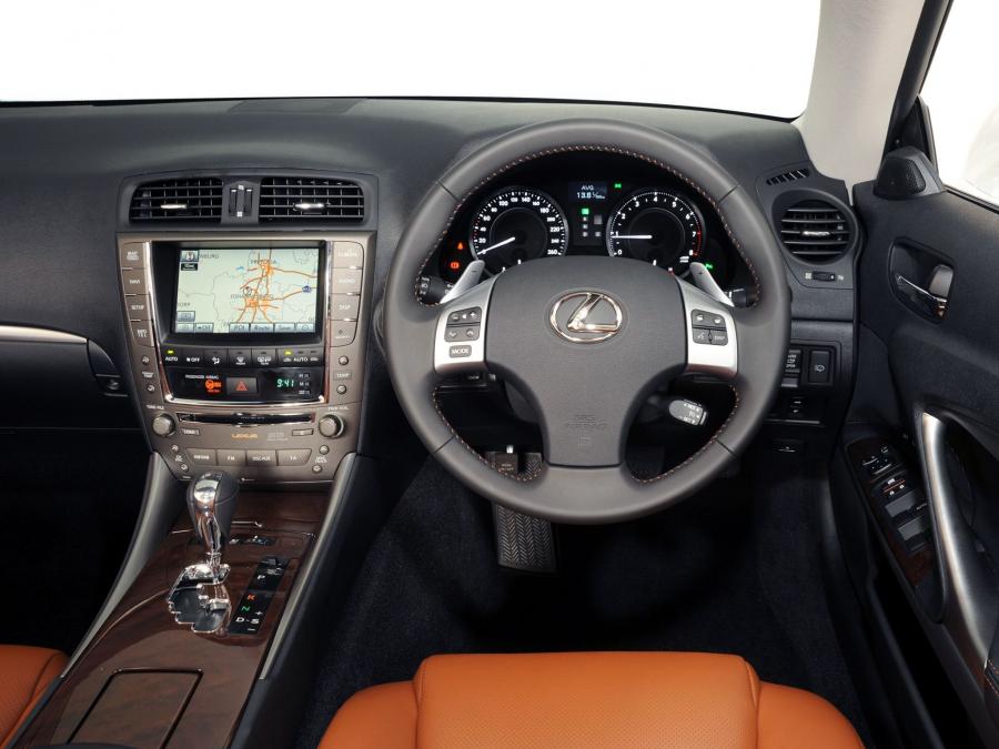  Lexus IS250C Limited Edition 2011 года  (фото 7 из 12)
